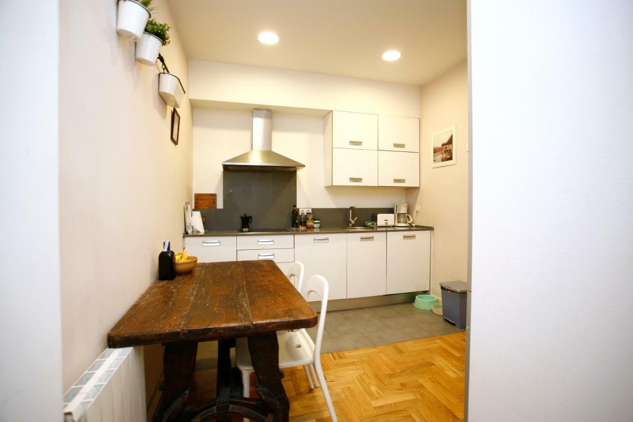 Piso Centrico Con Patio Lejlighed Bilbao Eksteriør billede